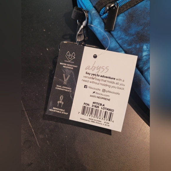 Fitkicks Crossbody - Picture 2 of 3